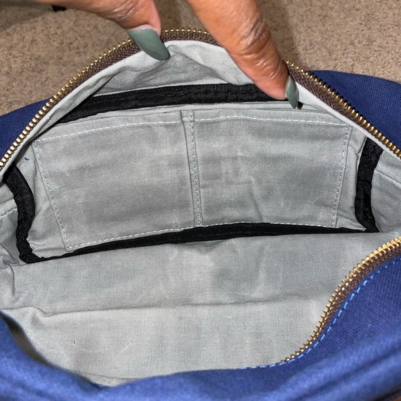 Men’s Essential Travel Toiletry Bag - Picture 5 of 8